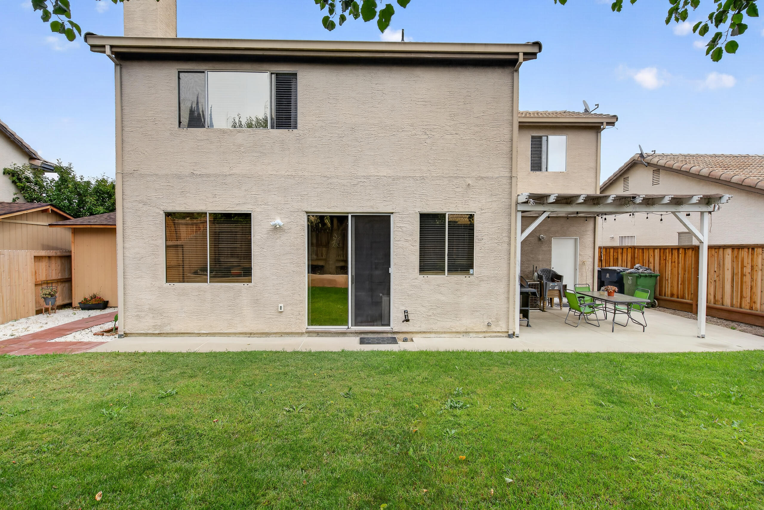 1936 Maplegrove Ln, Tracy, CA 95376