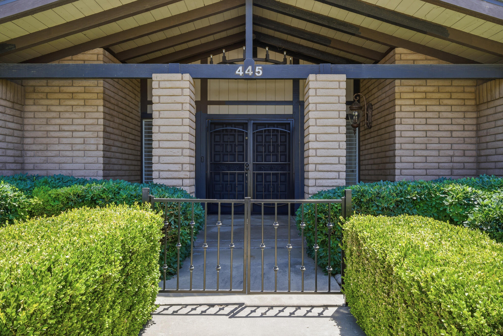 445 E Chevy Chase Dr, Tulare, CA 93274