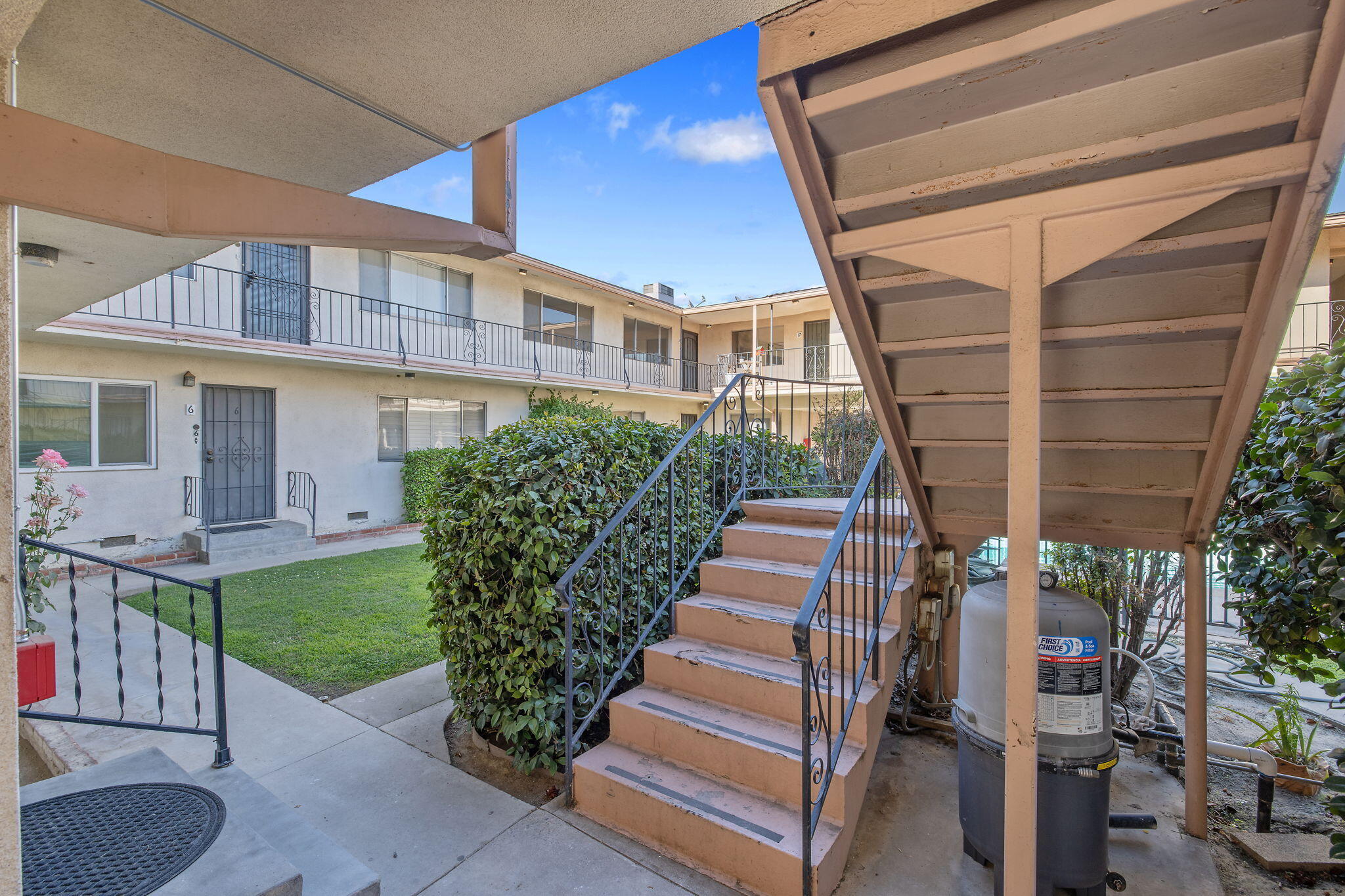 1411 S Divisadero St, Visalia, CA 93277