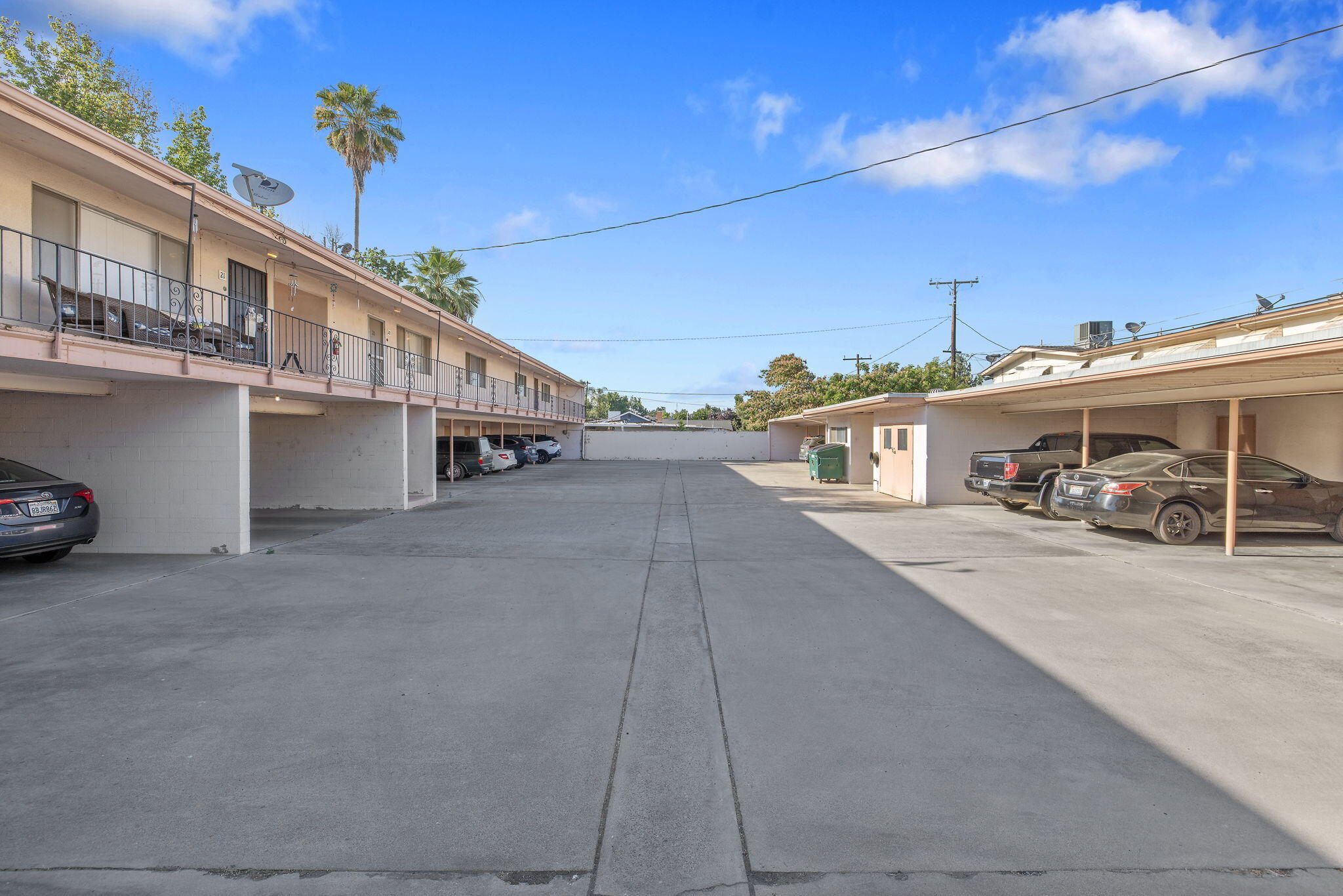 1411 S Divisadero St, Visalia, CA 93277