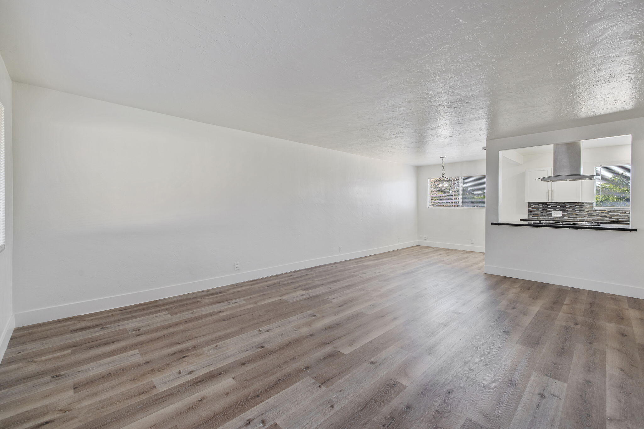 1411 S Divisadero St, Visalia, CA 93277