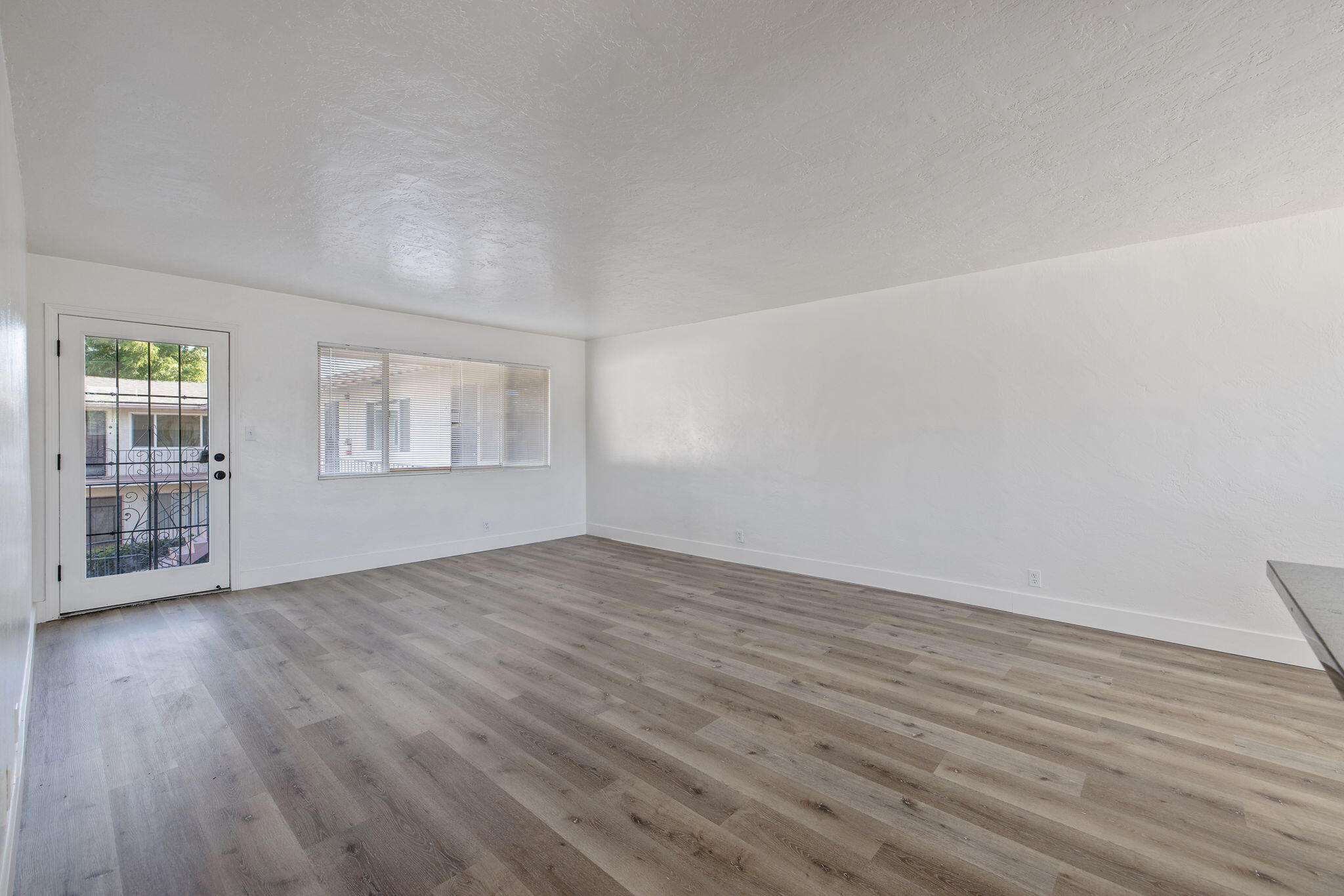 1411 S Divisadero St, Visalia, CA 93277