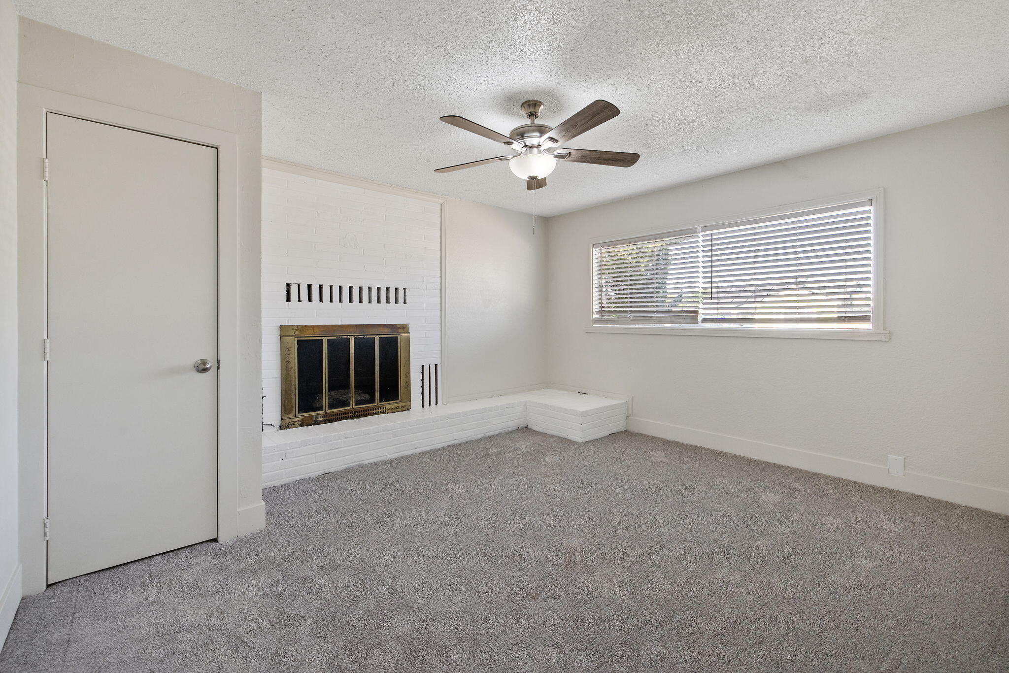 217 N Lincoln St, Coalinga, CA 93210