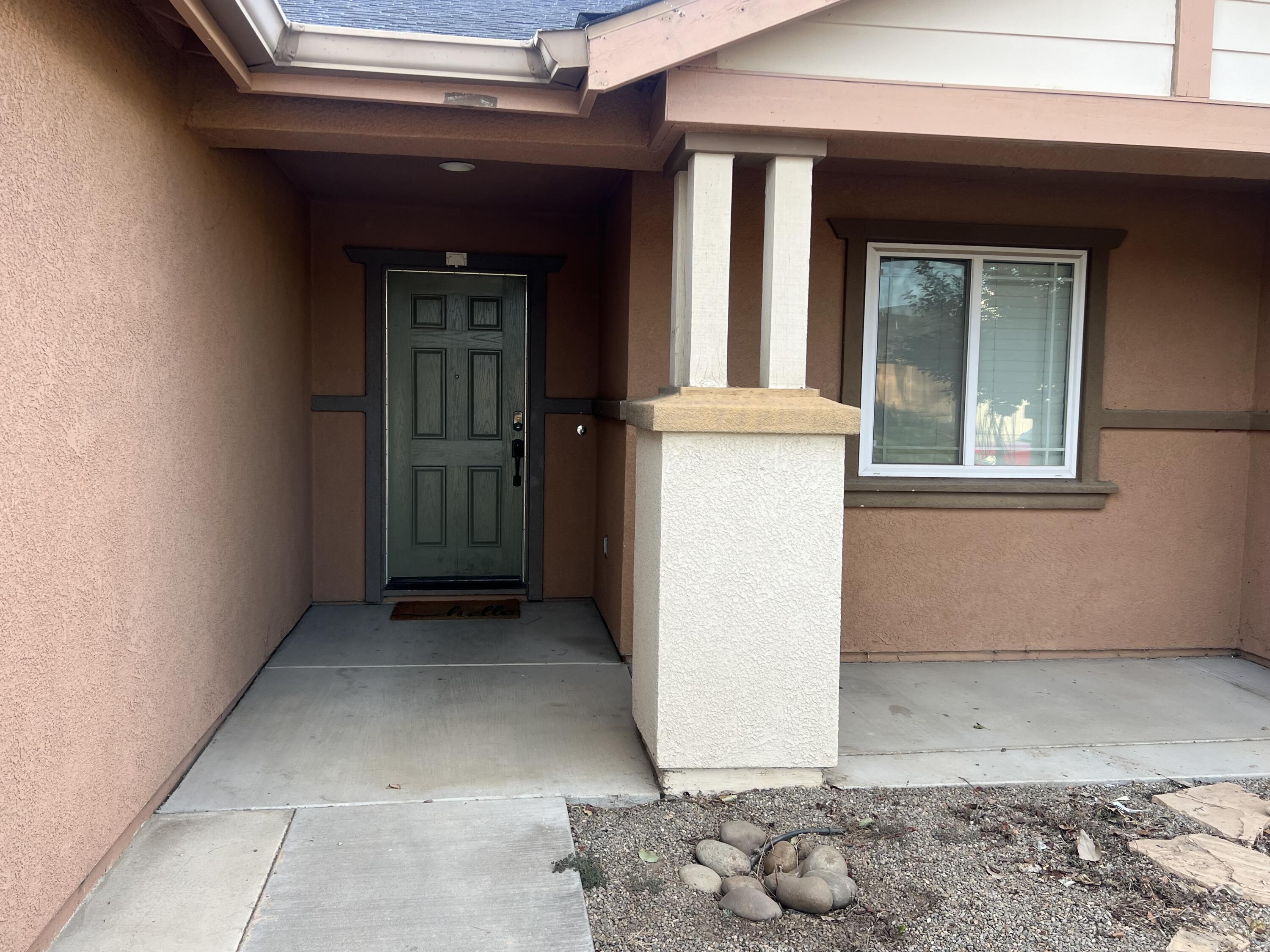 5273 E Geary St, Fresno, CA 93727