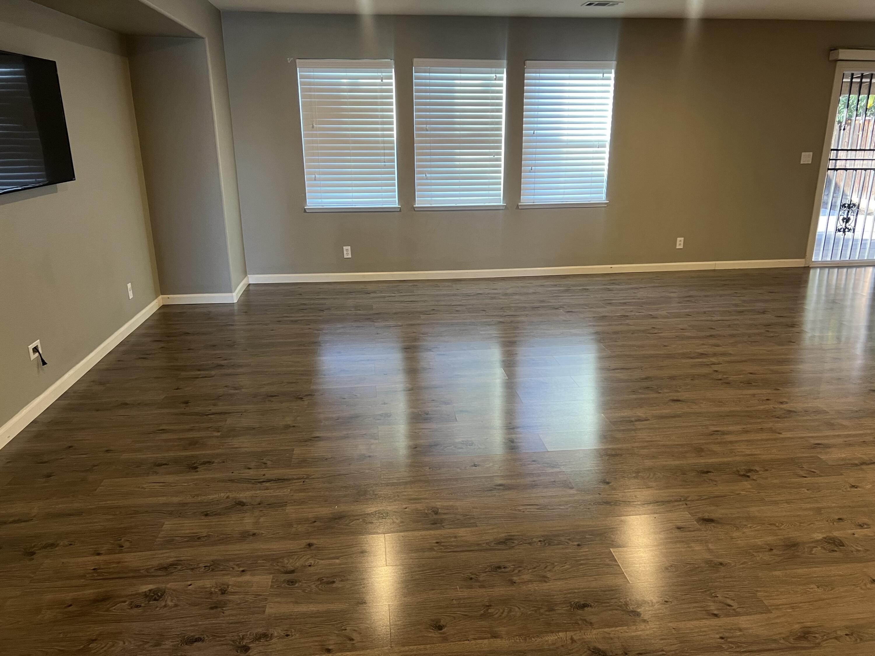 5273 E Geary St, Fresno, CA 93727