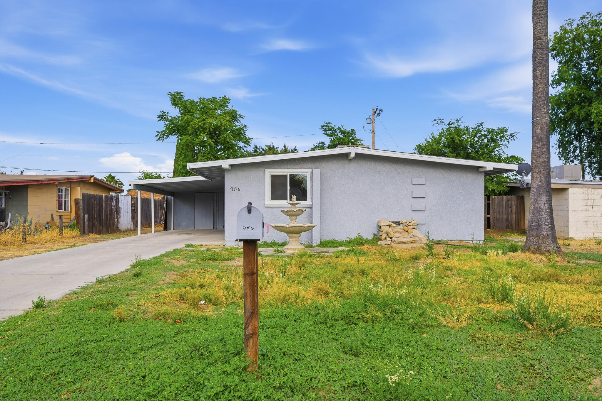 756 S Oliver St, Tulare, CA 93274