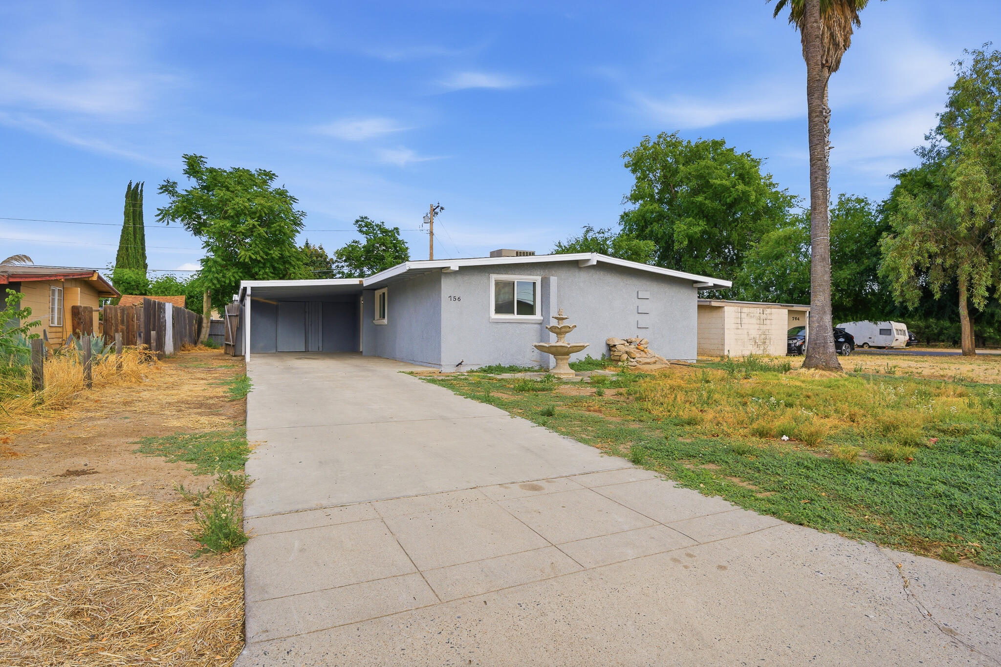 756 S Oliver St, Tulare, CA 93274