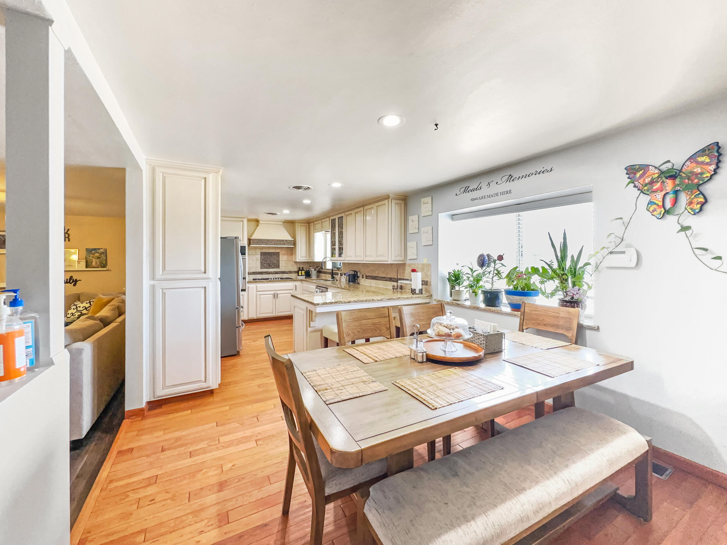 947 Cardoza Dr, Tulare, CA 93274