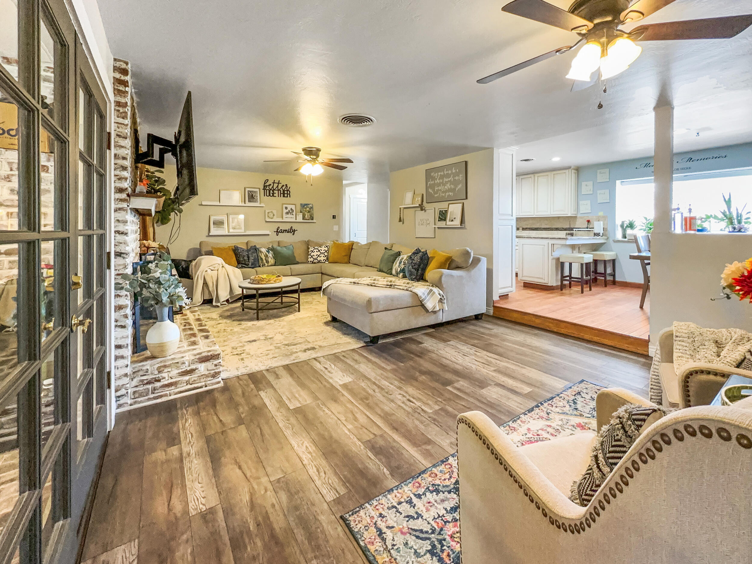 947 Cardoza Dr, Tulare, CA 93274