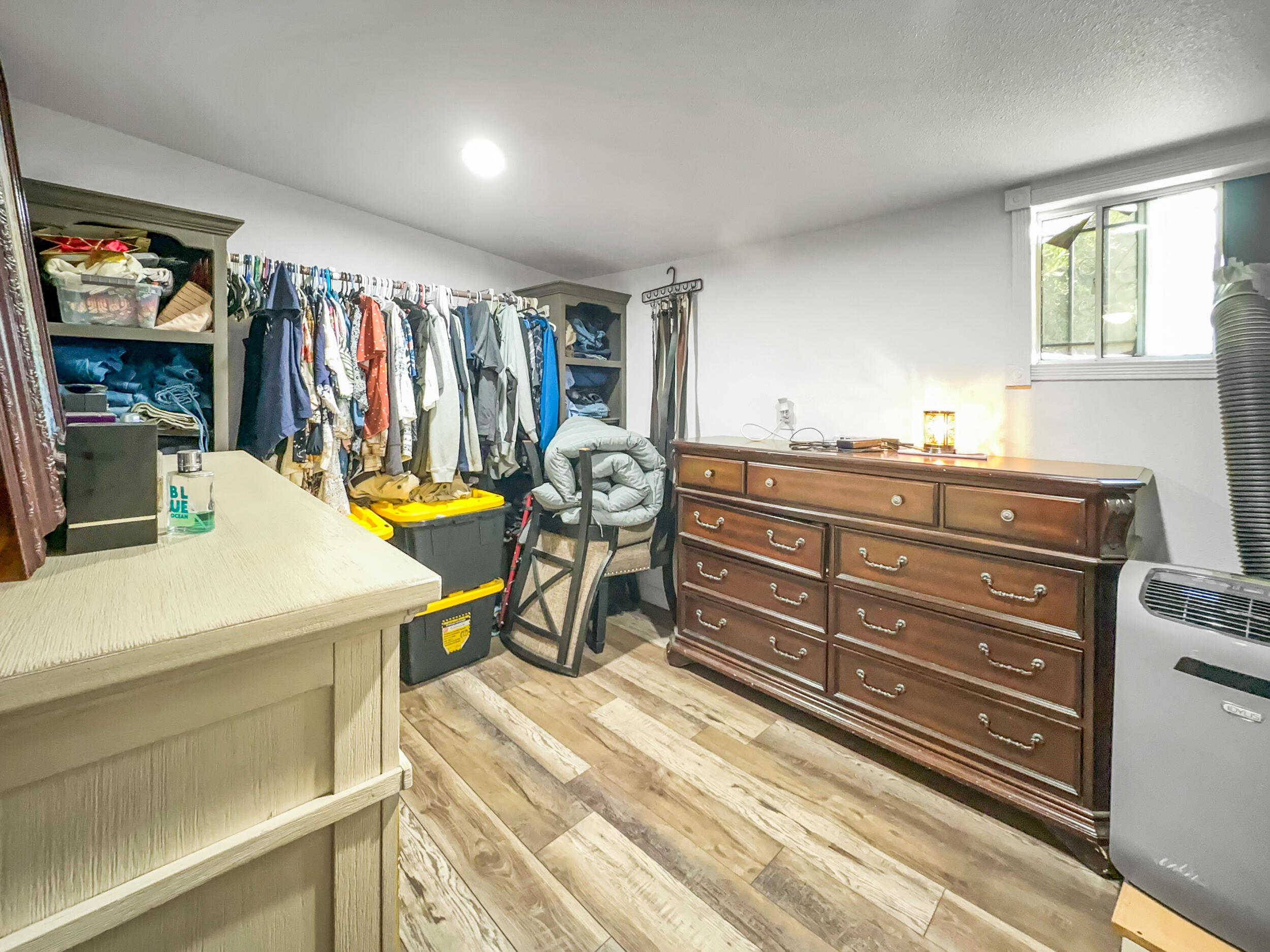 947 Cardoza Dr, Tulare, CA 93274