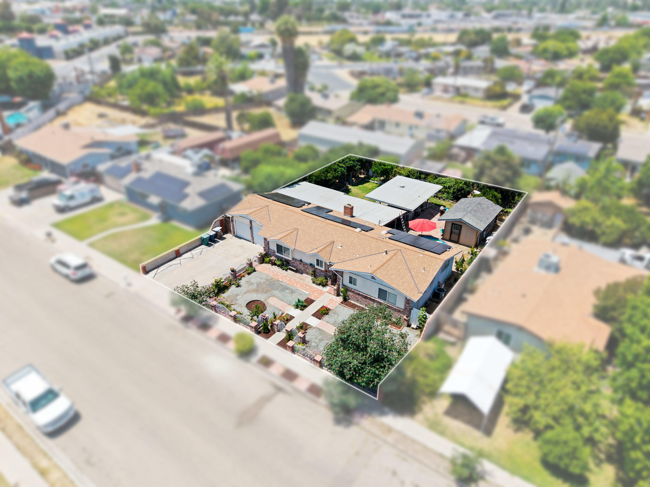 947 Cardoza Dr, Tulare, CA 93274