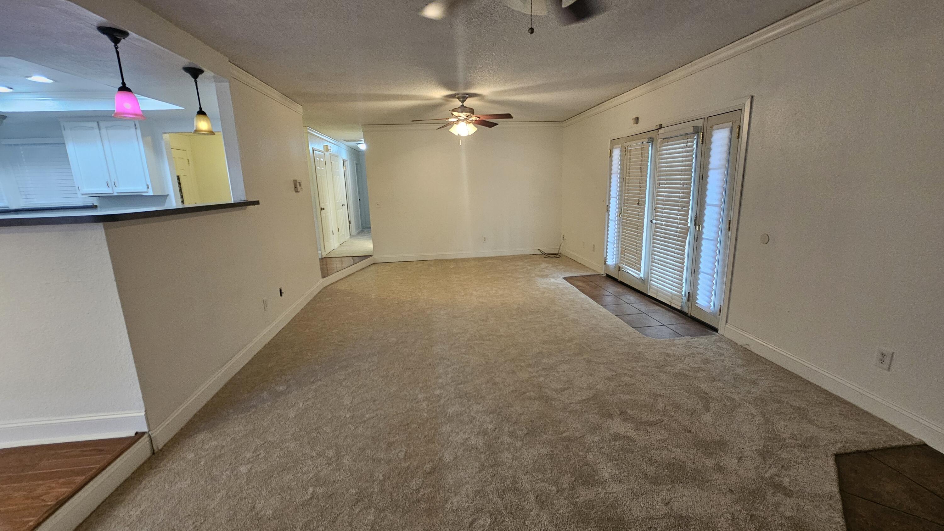 3211 S Vickie Ct, Visalia, CA 93277