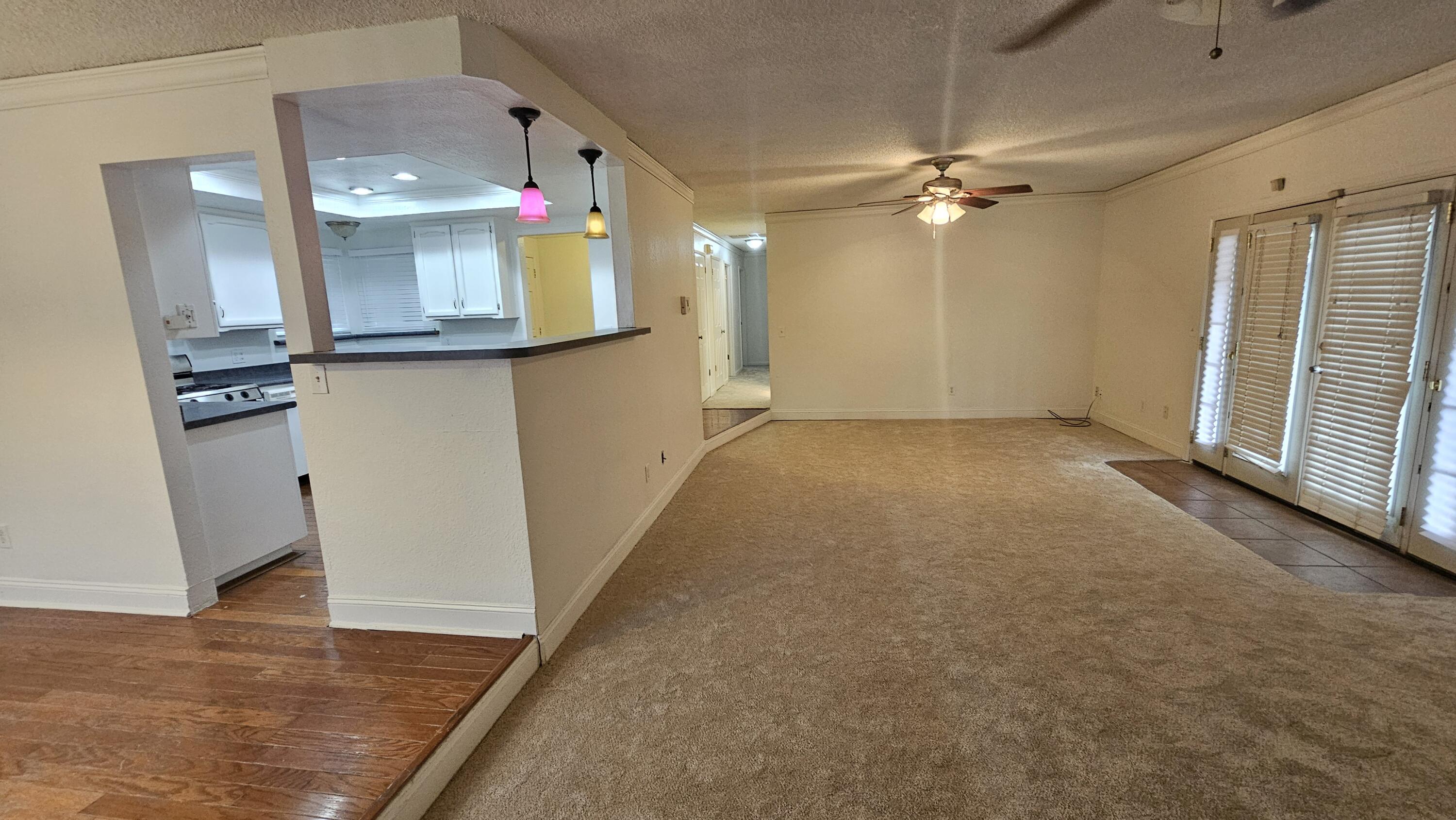 3211 S Vickie Ct, Visalia, CA 93277
