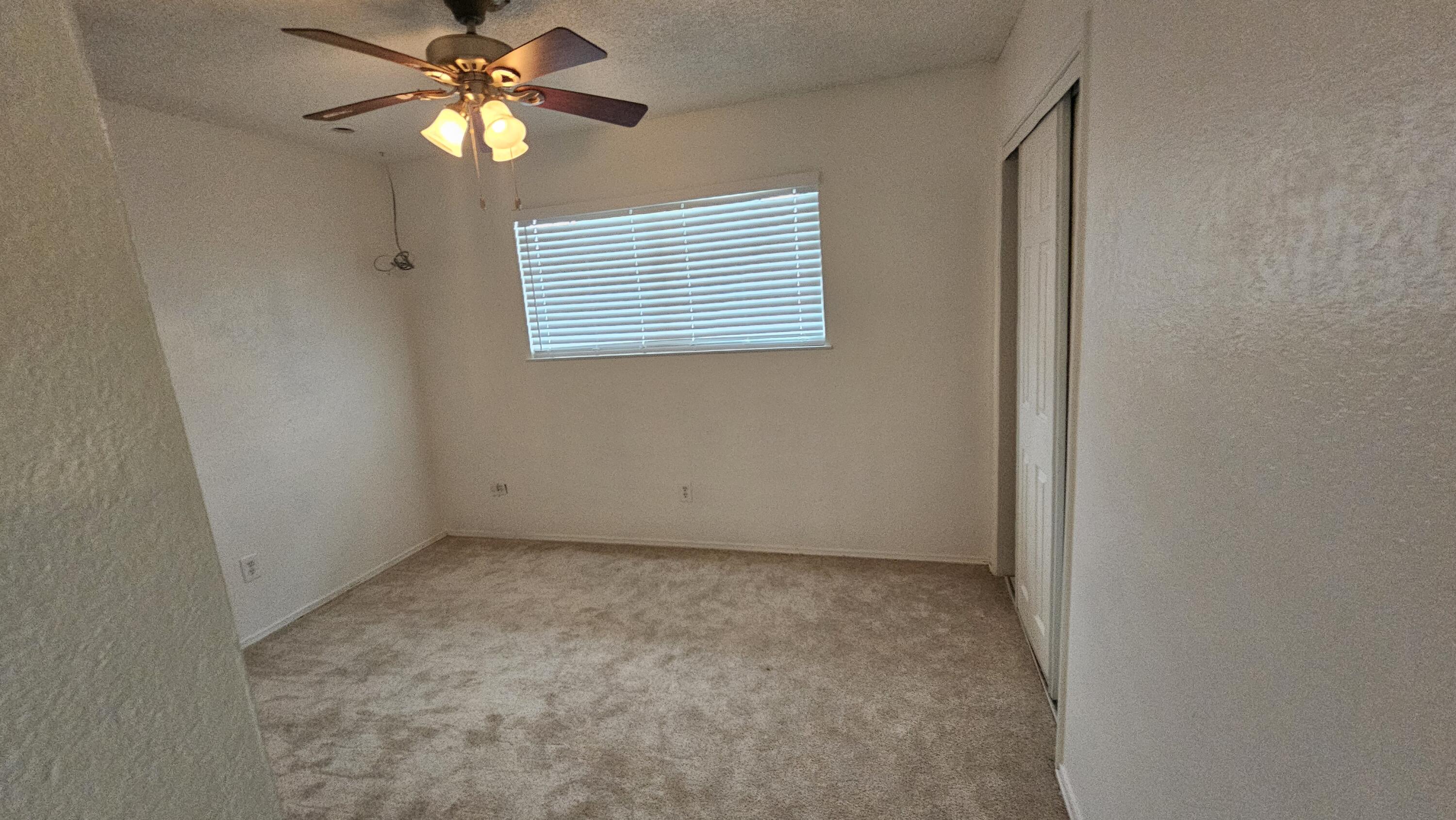 3211 S Vickie Ct, Visalia, CA 93277