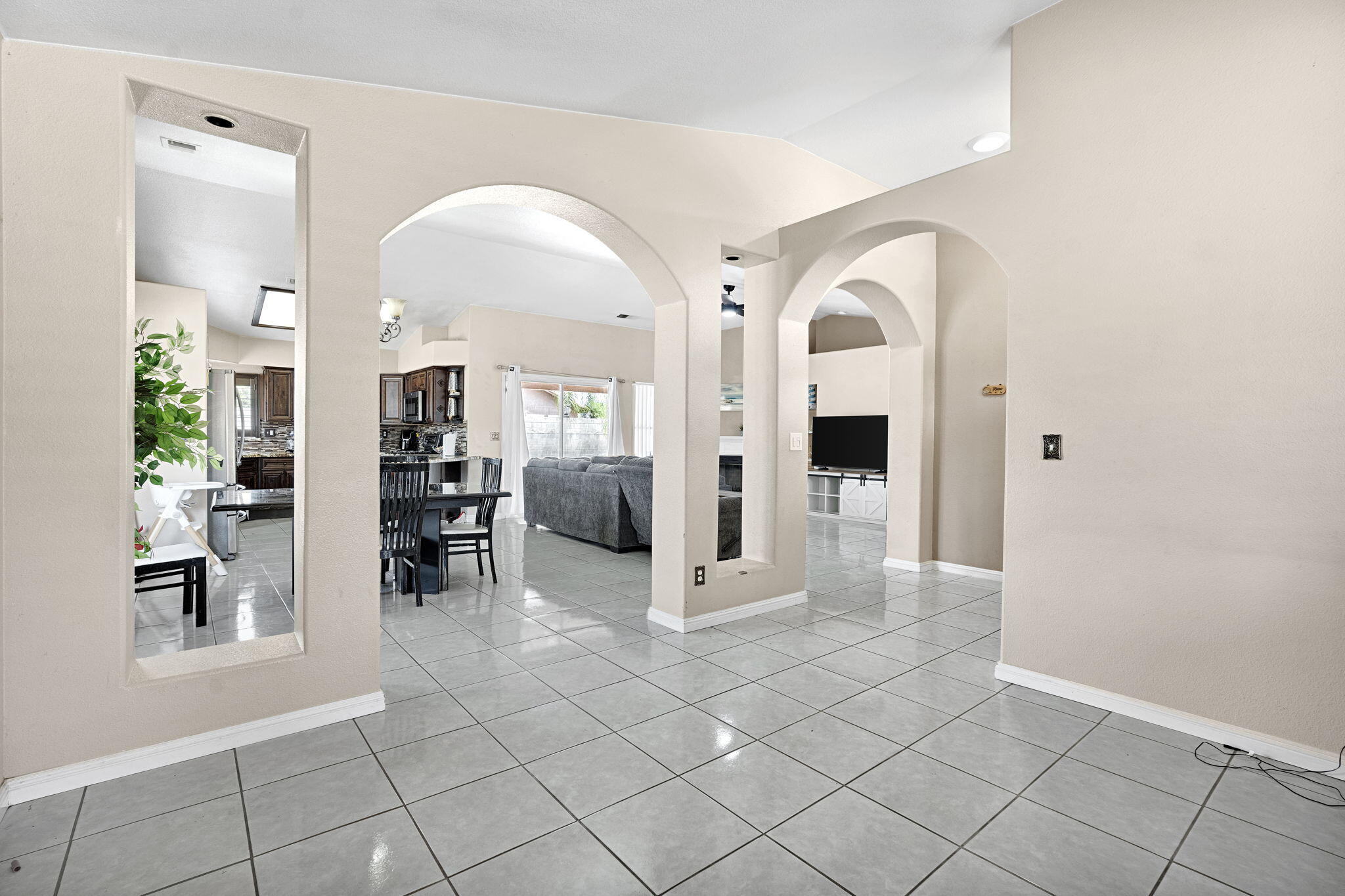 513 Chianti Ct, Madera, CA 93637