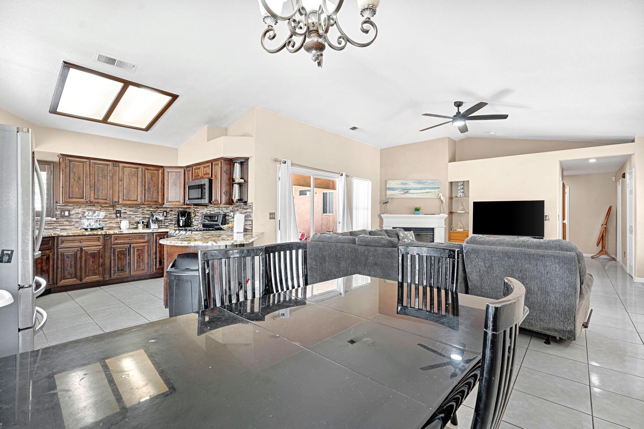 513 Chianti Ct, Madera, CA 93637