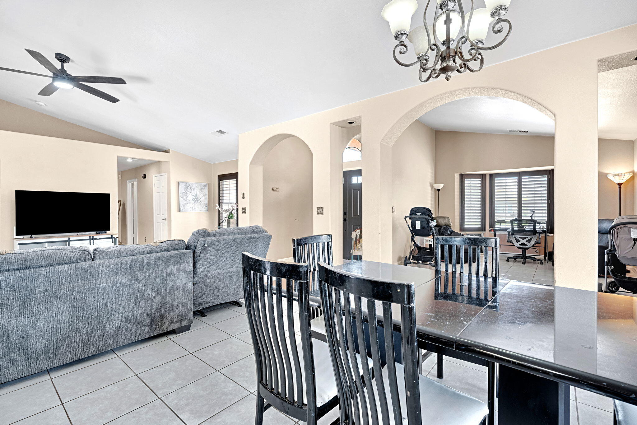 513 Chianti Ct, Madera, CA 93637
