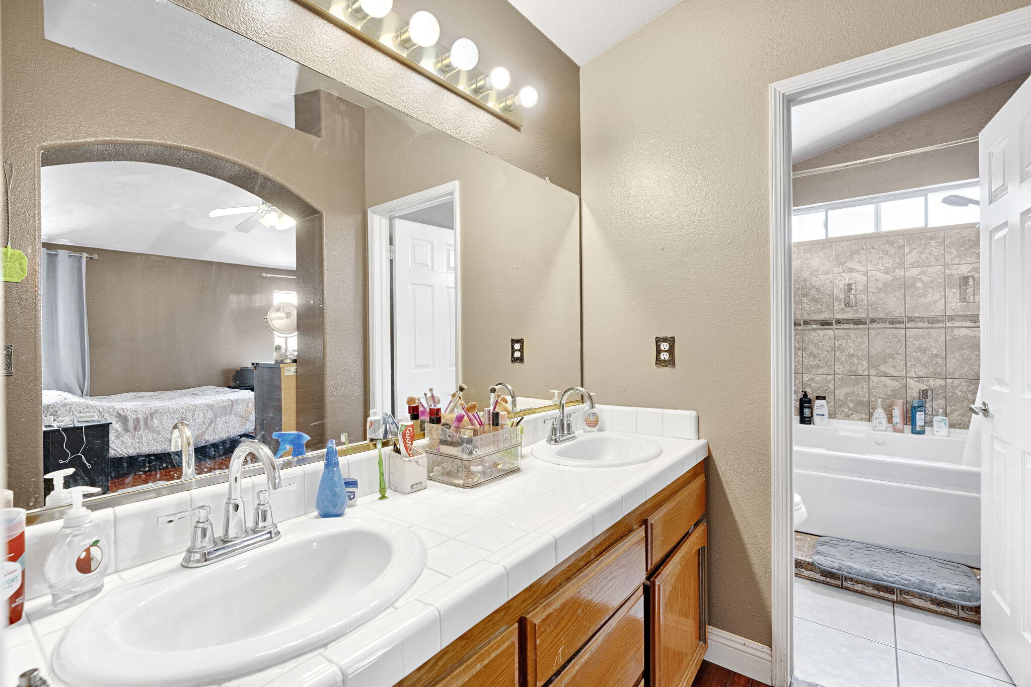 513 Chianti Ct, Madera, CA 93637