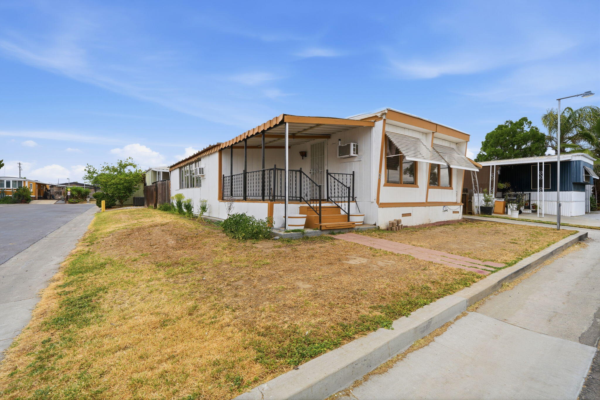 852 E Grangeville Blvd #62, Hanford, CA 93230