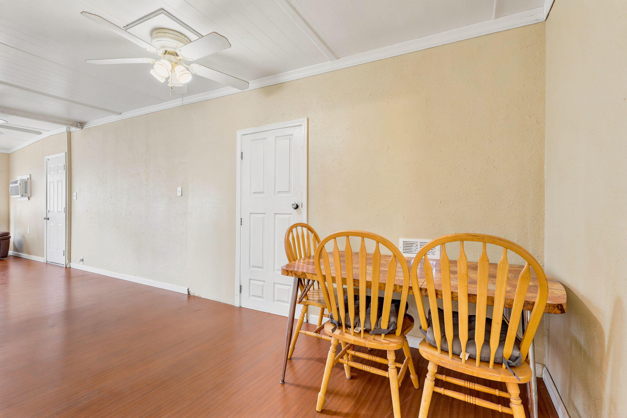 852 E Grangeville Blvd #62, Hanford, CA 93230
