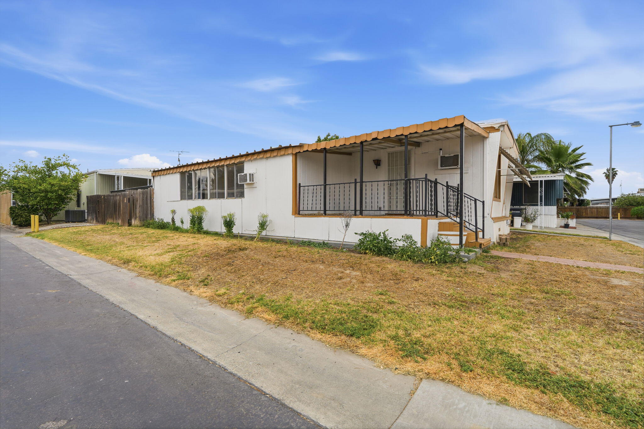 852 E Grangeville Blvd #62, Hanford, CA 93230