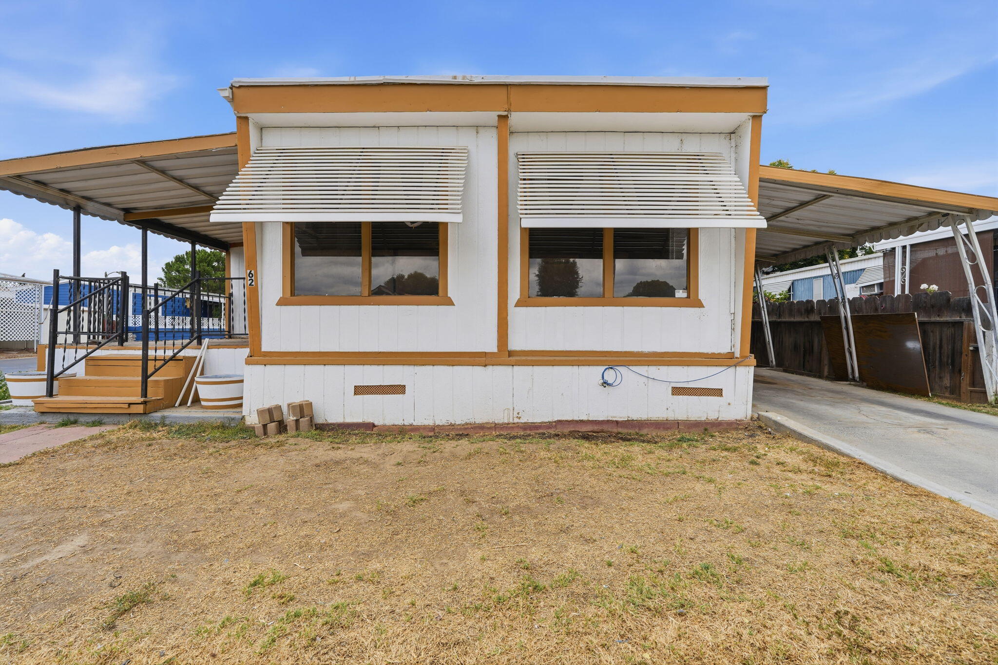 852 E Grangeville Blvd #62, Hanford, CA 93230