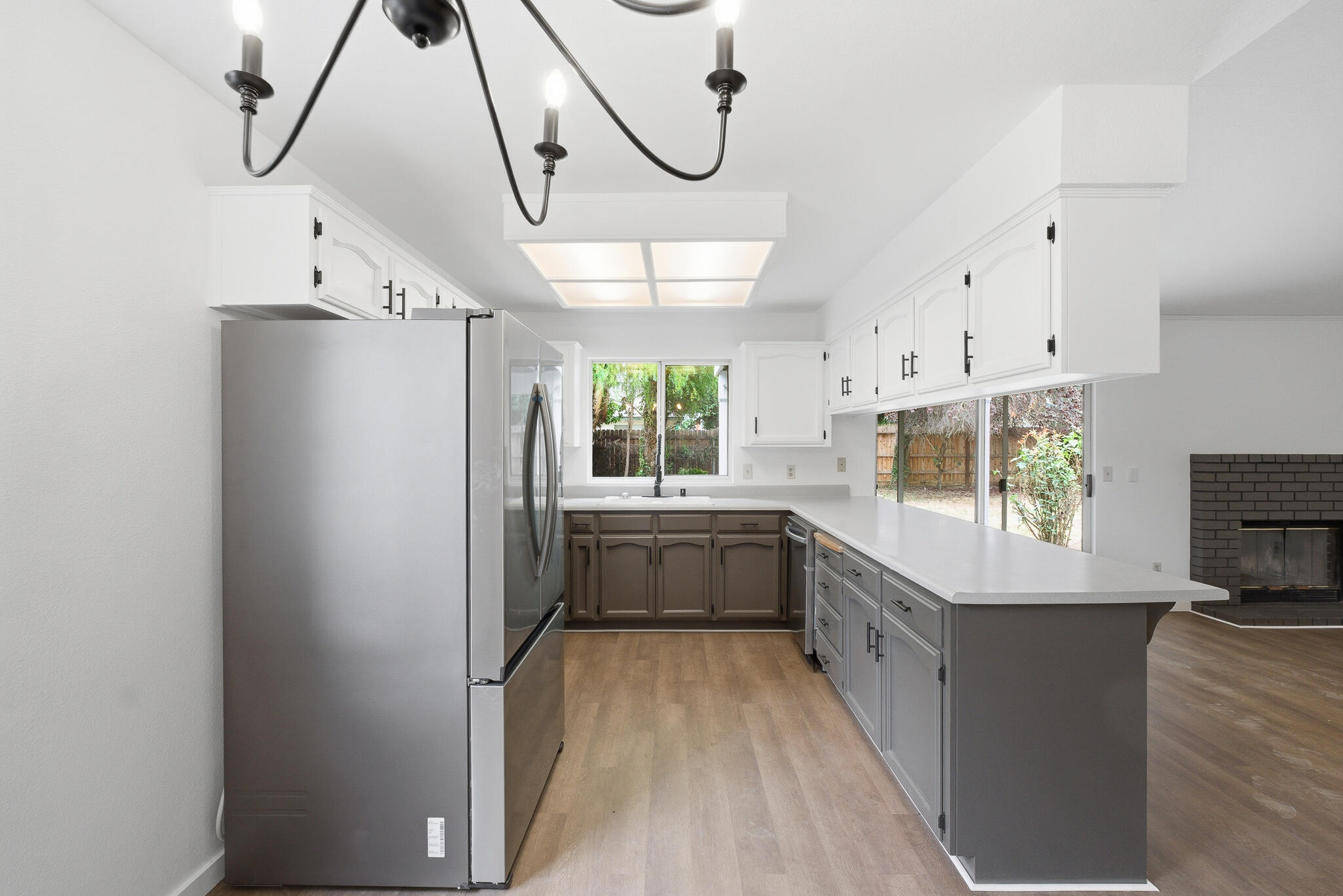 3626 S Chatham Ct, Visalia, CA 93277