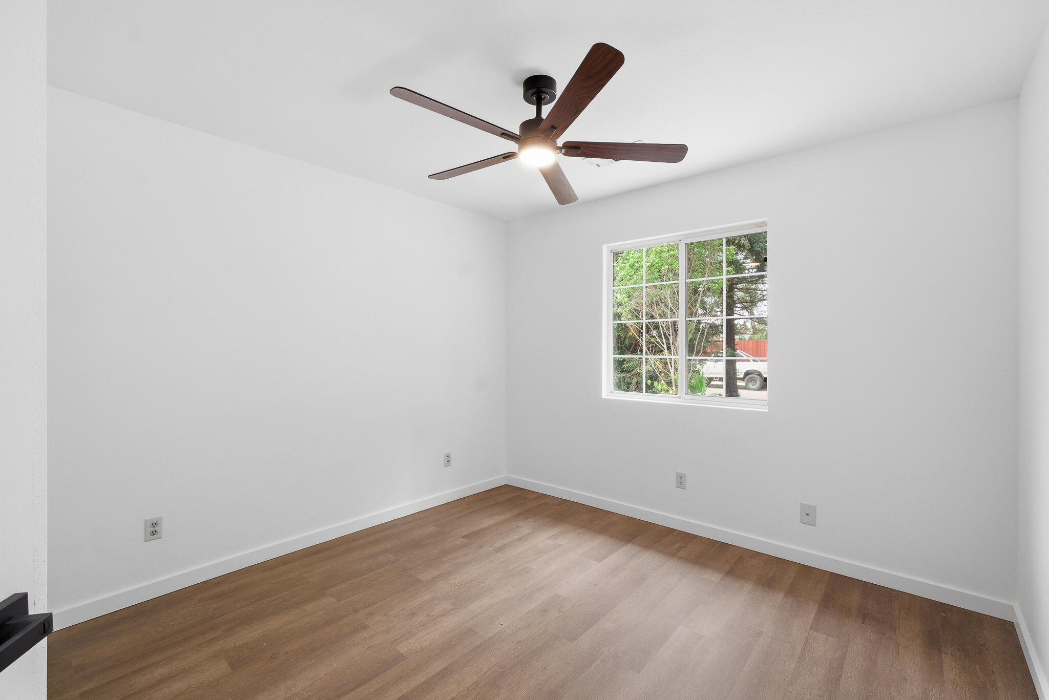 3626 S Chatham Ct, Visalia, CA 93277