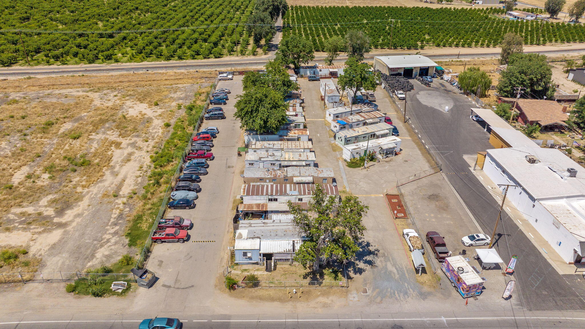 9000 Lacey Blvd #1-21, Hanford, CA 93230