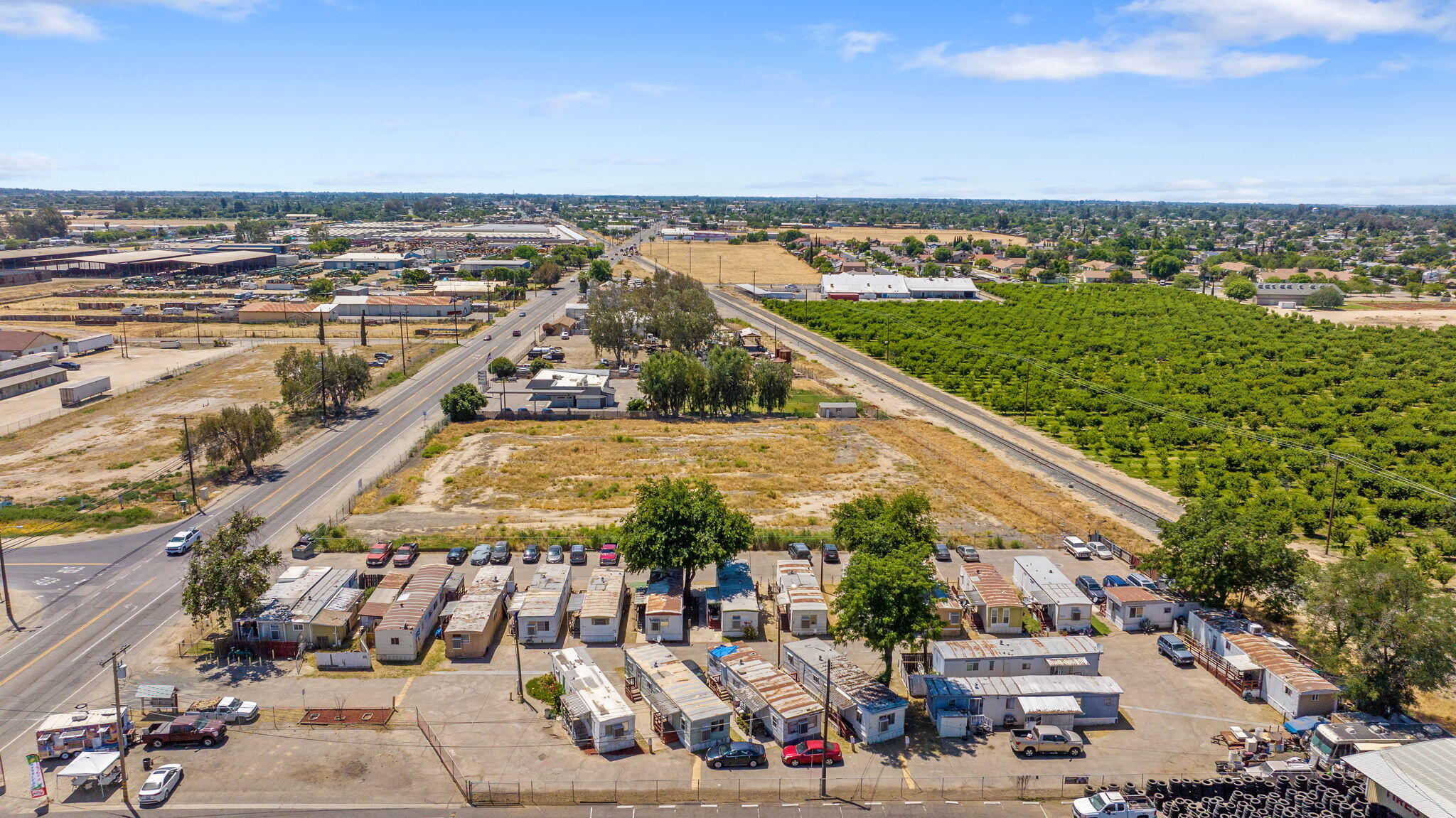 9000 Lacey Blvd #1-21, Hanford, CA 93230