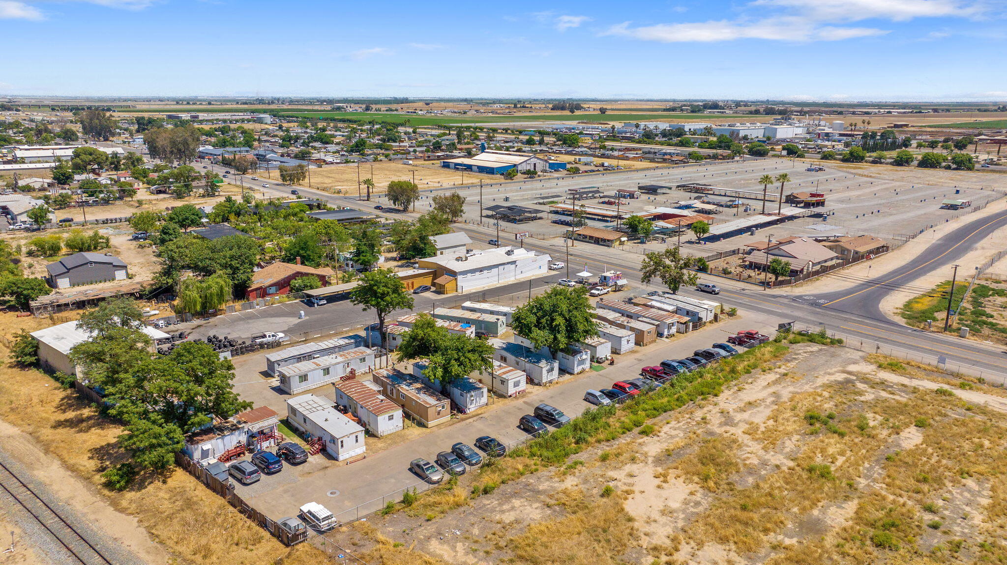 9000 Lacey Blvd #1-21, Hanford, CA 93230