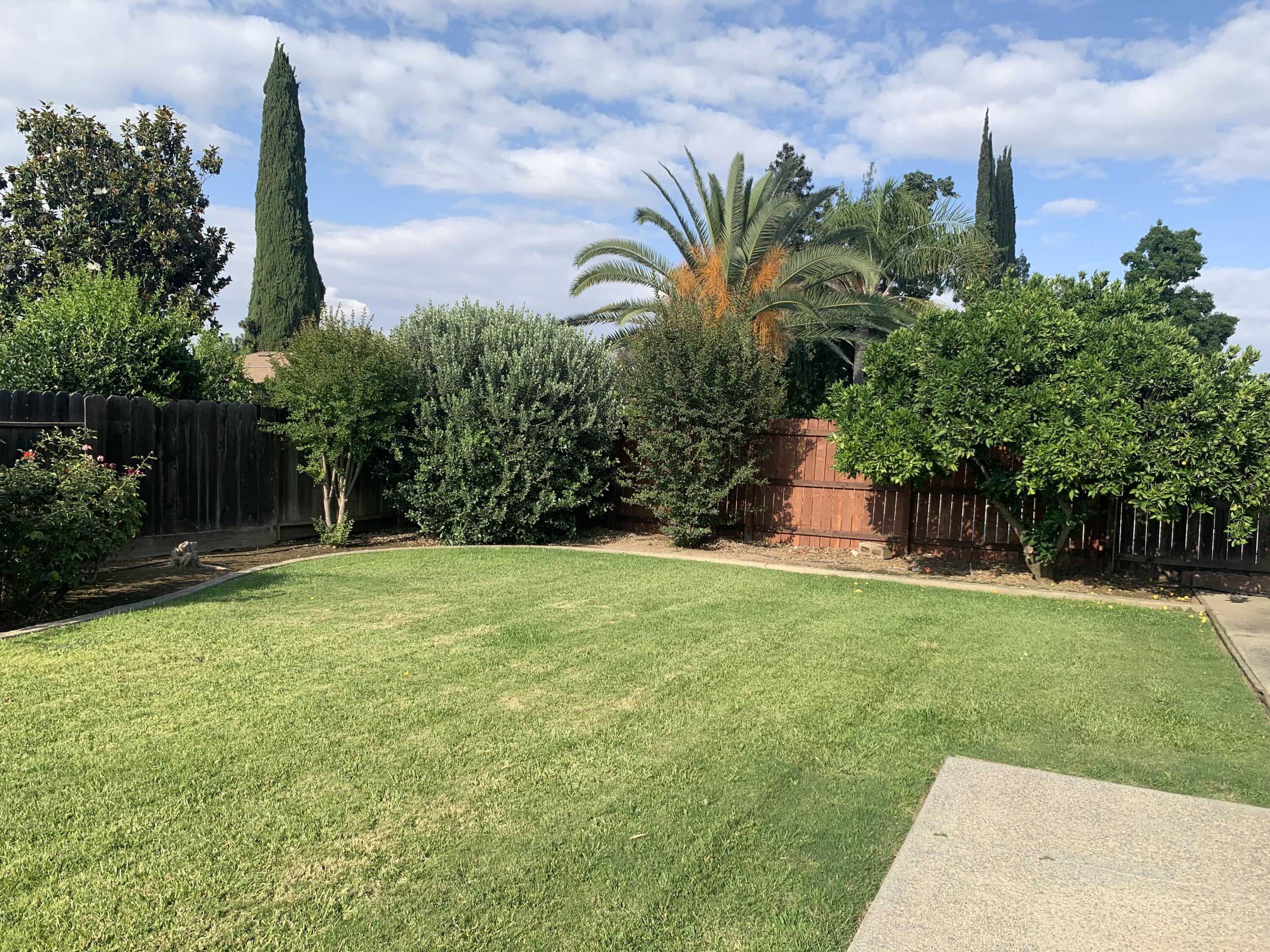1540 Nancy Cir, Porterville, CA 93257