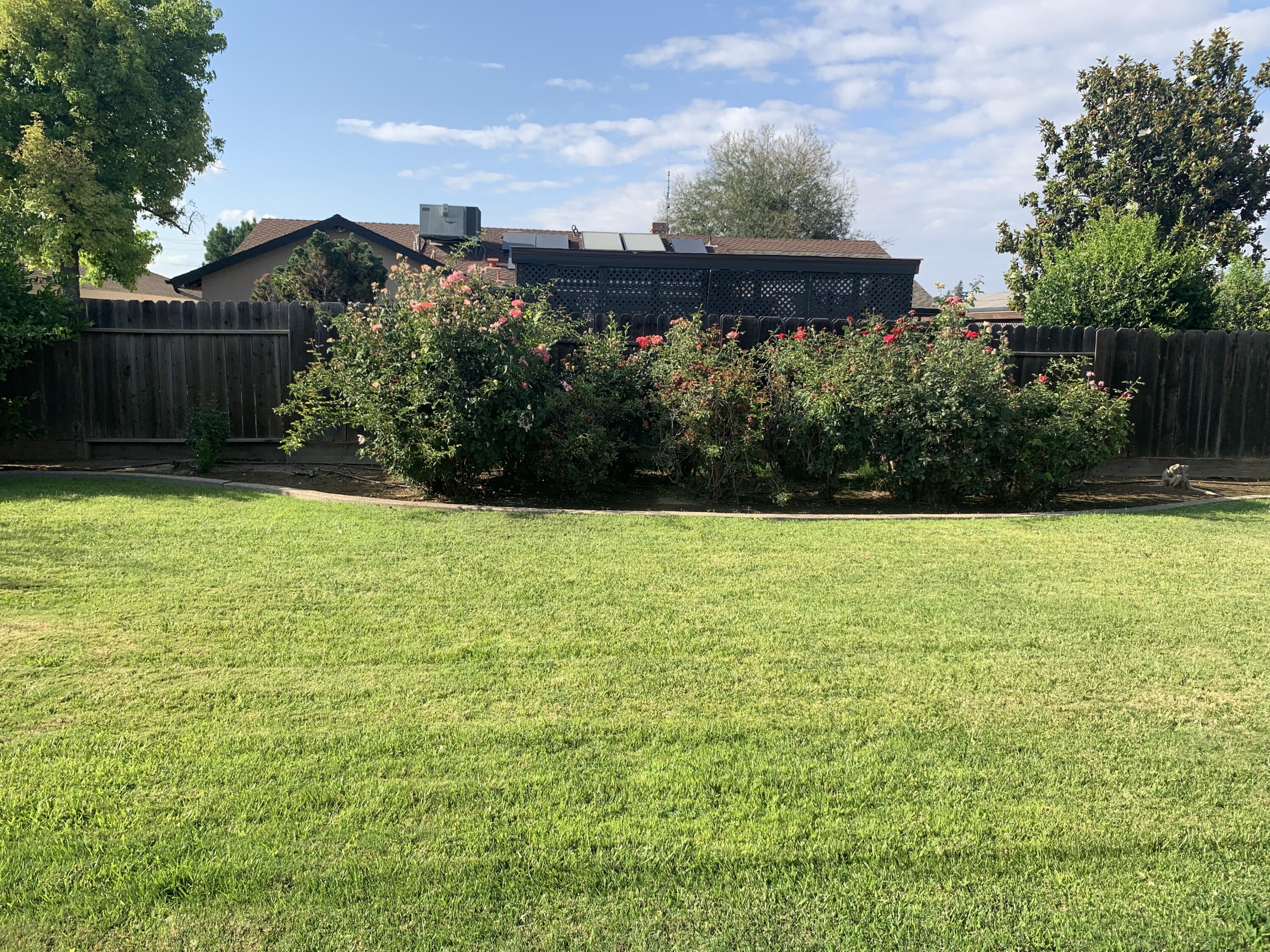 1540 Nancy Cir, Porterville, CA 93257