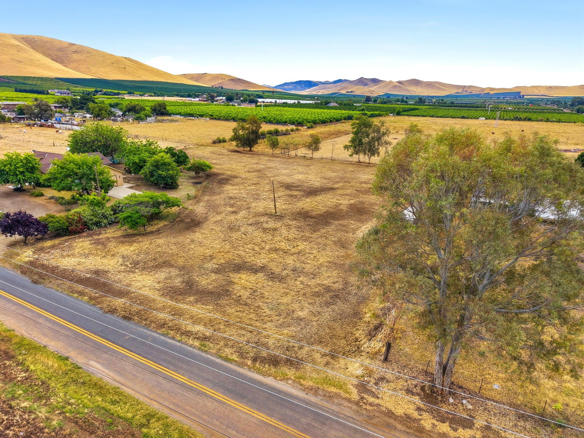 25295 Ave 212, Lindsay, CA 93247