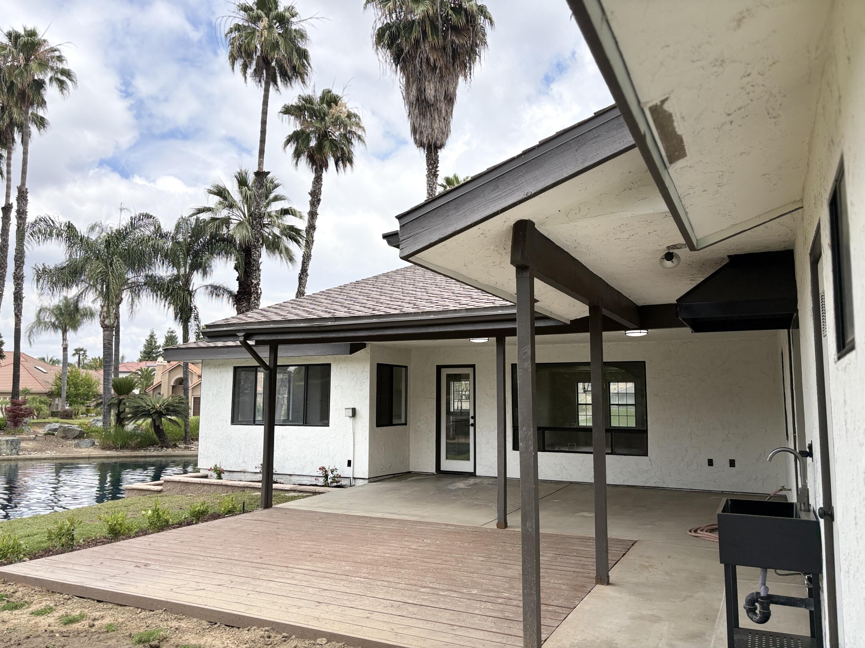 5739 W Sweet Dr, Visalia, CA 93291