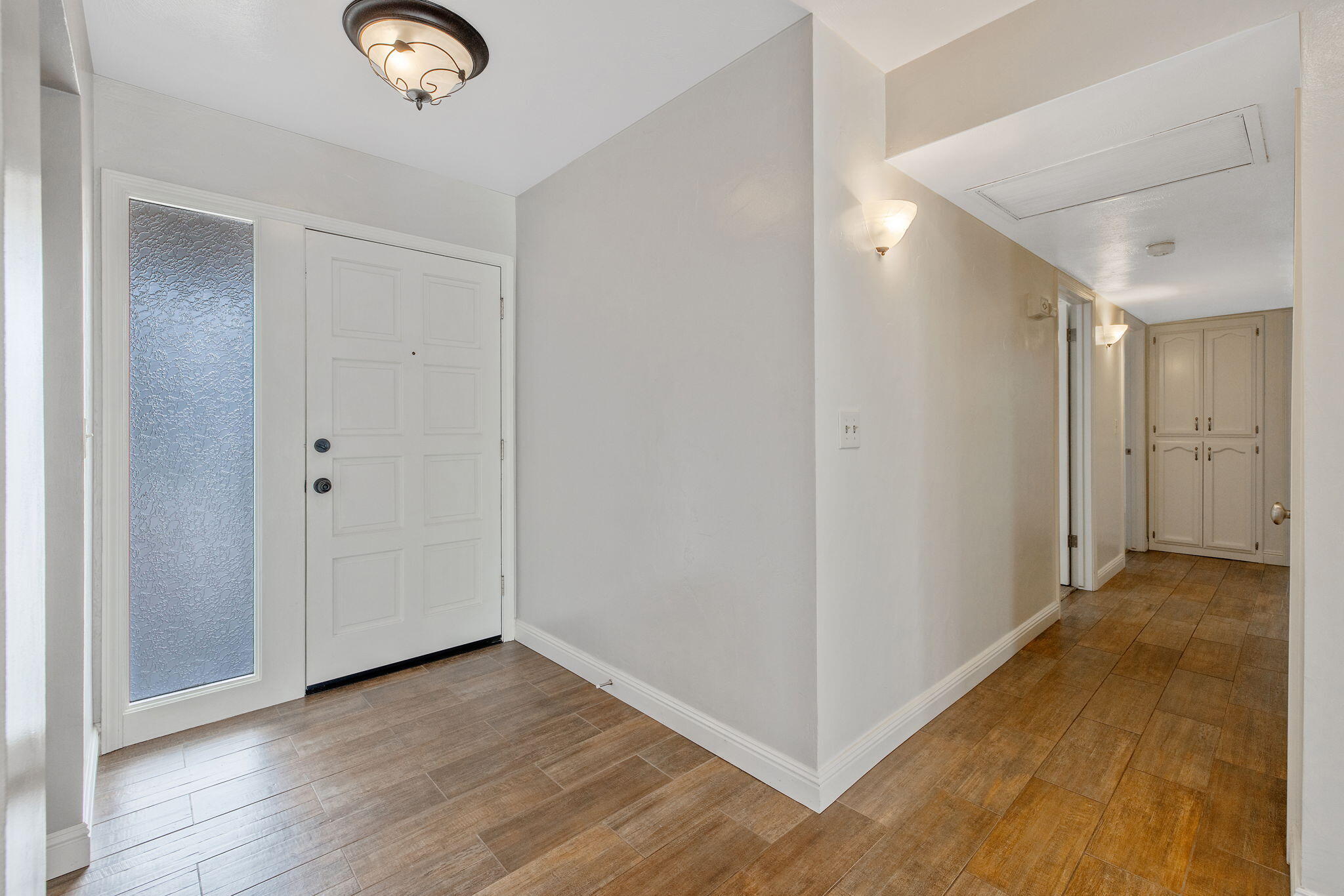 3142 W Sunnyside Ct, Visalia, CA 93277