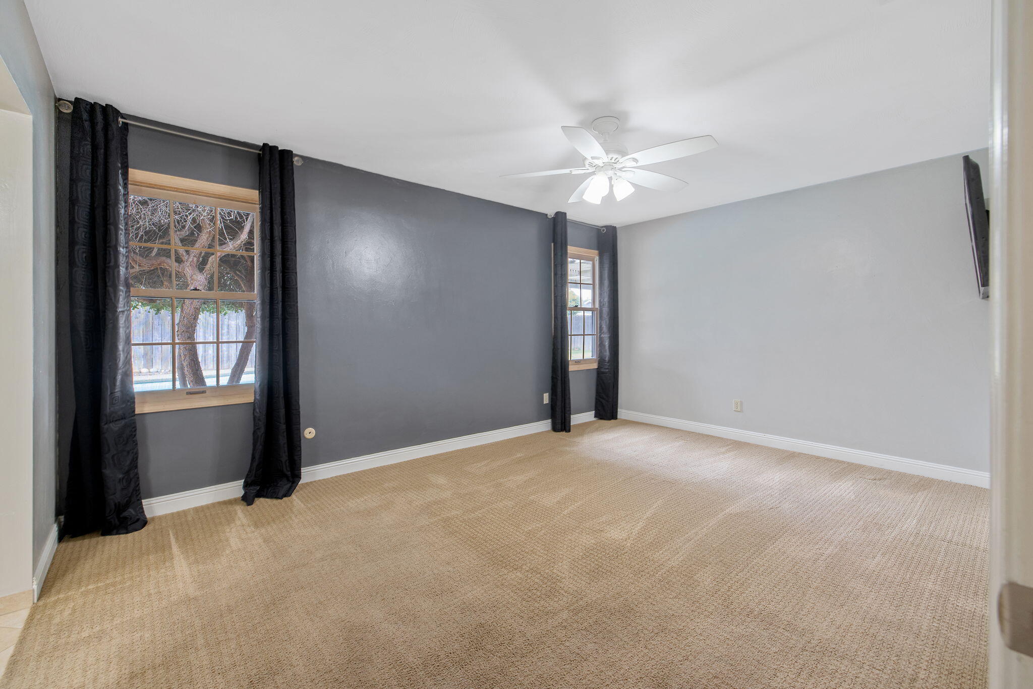 3142 W Sunnyside Ct, Visalia, CA 93277