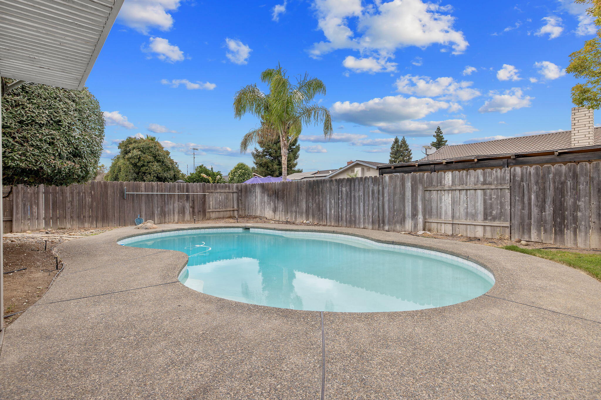 3142 W Sunnyside Ct, Visalia, CA 93277