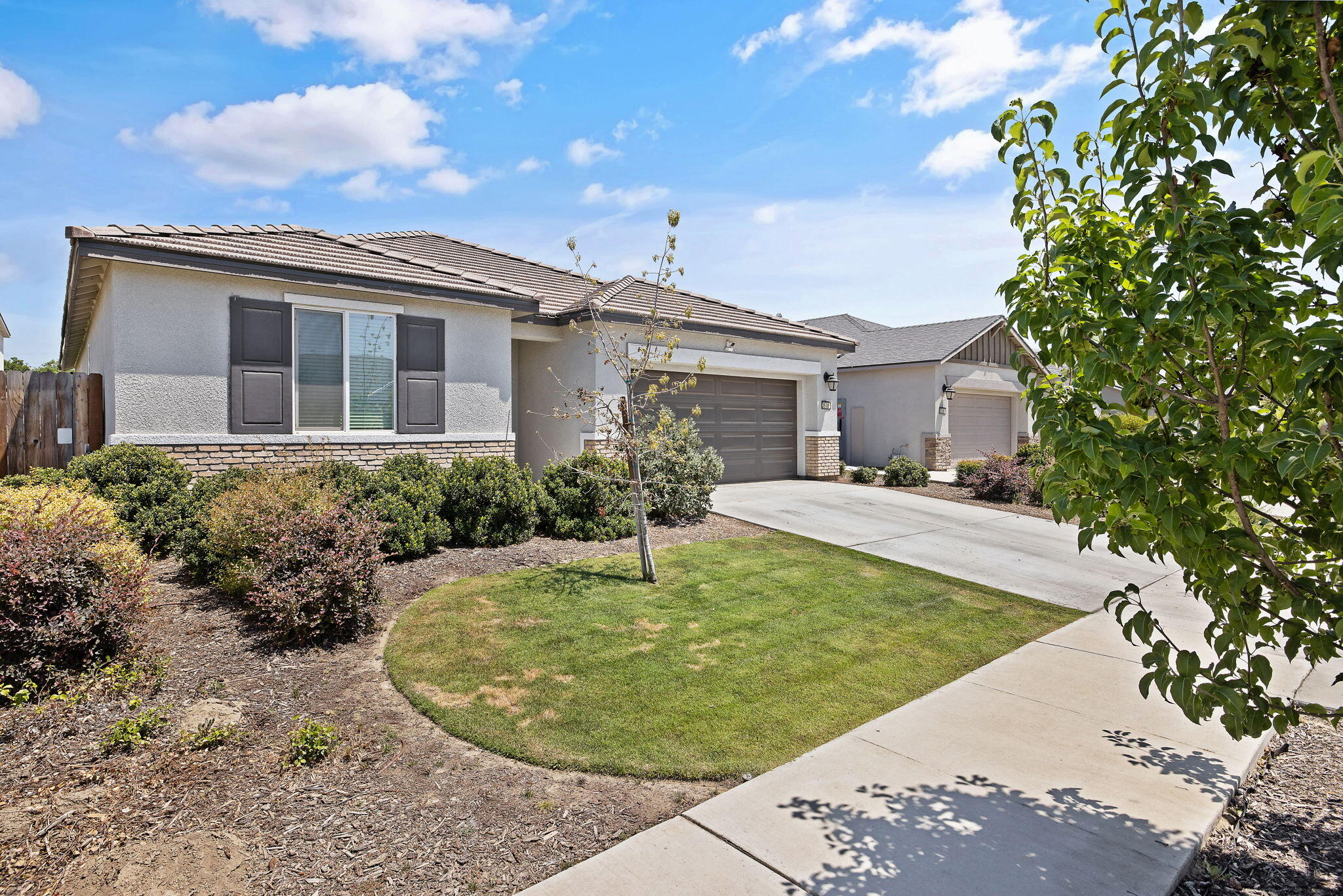 3518 E Laura Ct, Visalia, CA 93292