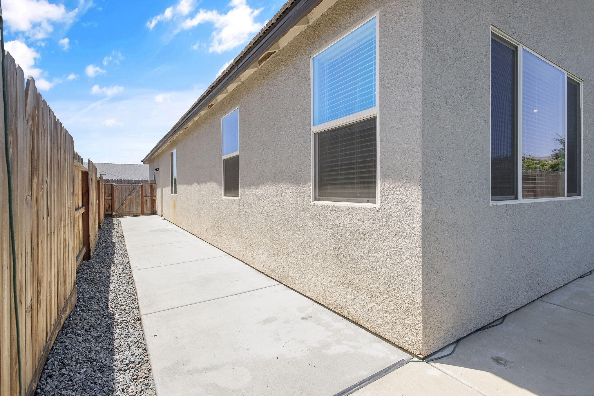 3518 E Laura Ct, Visalia, CA 93292