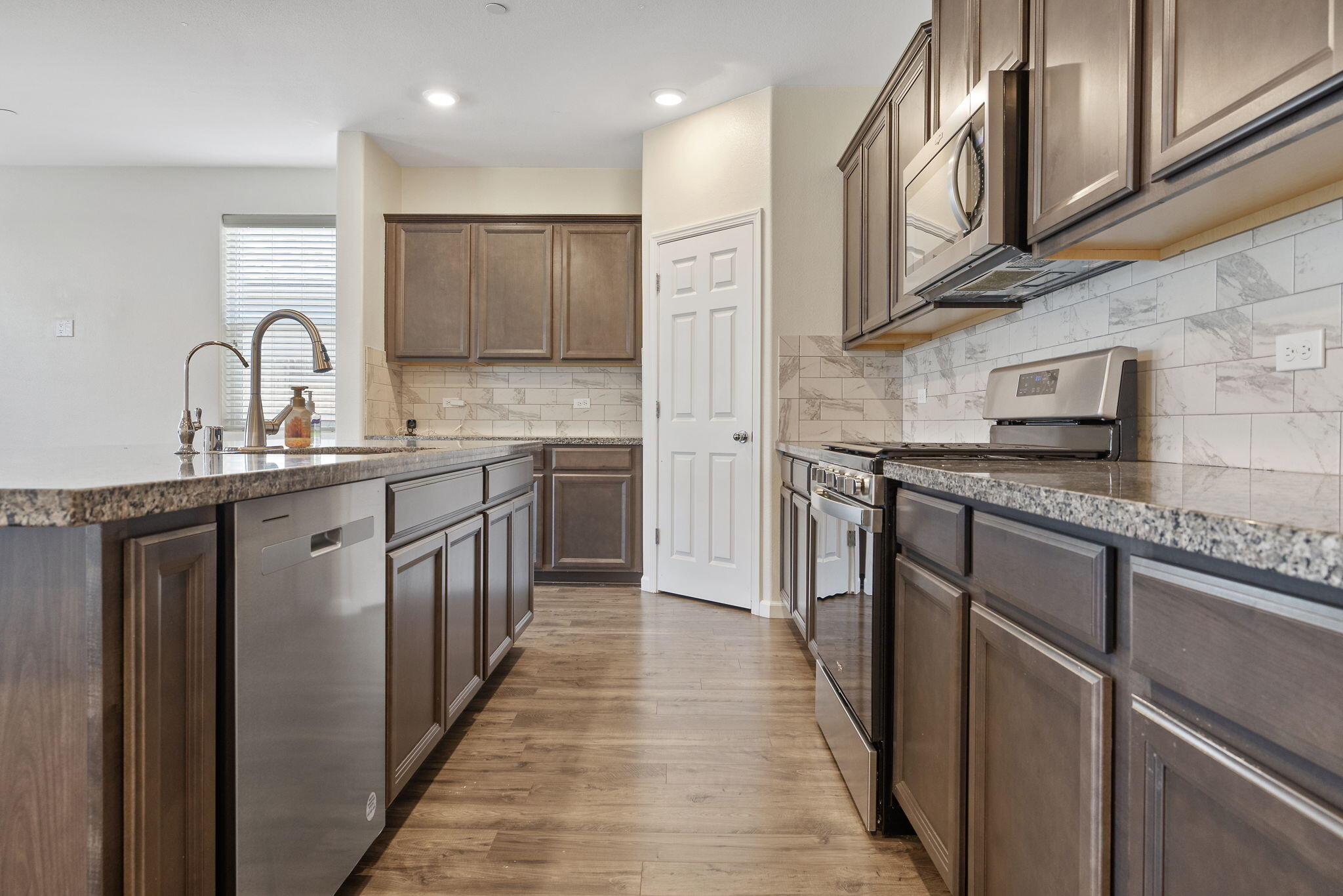 3518 E Laura Ct, Visalia, CA 93292