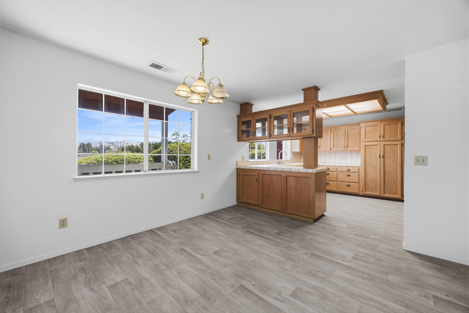 30745 Dorsey Dr, Exeter, CA 93221