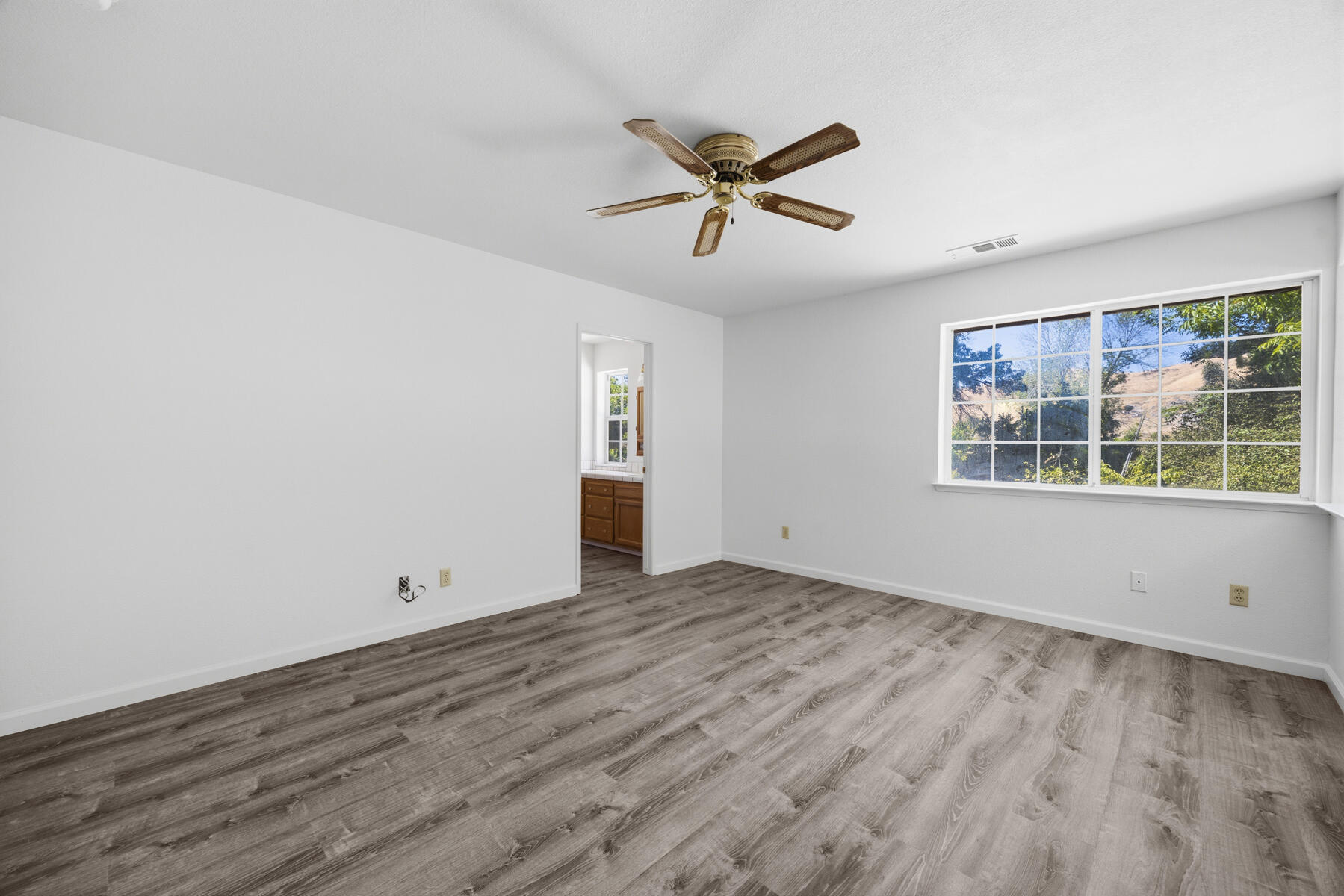 30745 Dorsey Dr, Exeter, CA 93221