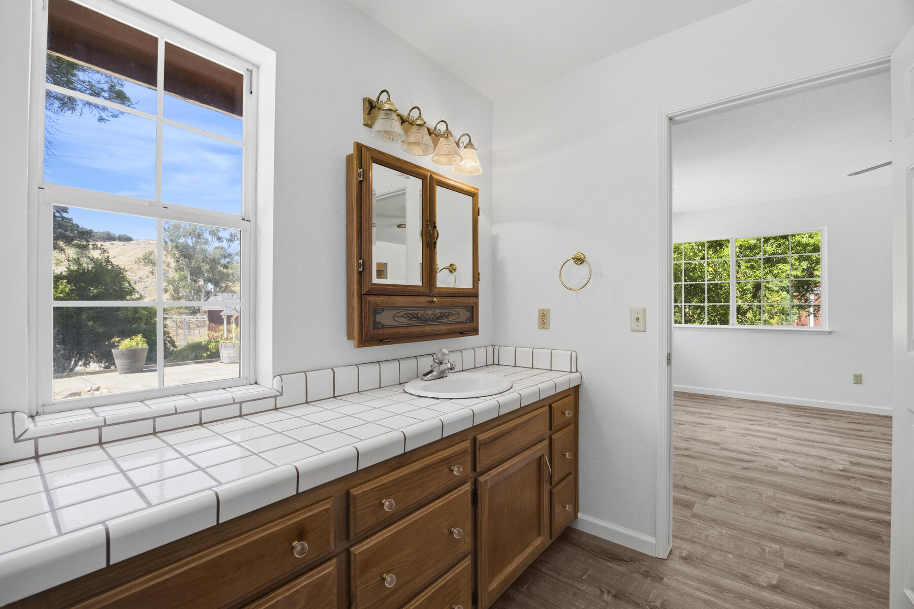30745 Dorsey Dr, Exeter, CA 93221