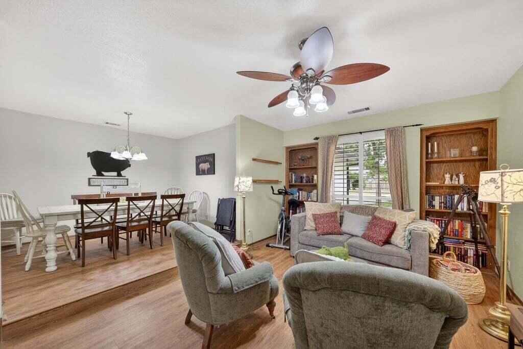 900 N Vista St, Visalia, CA 93292