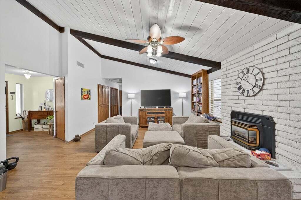 900 N Vista St, Visalia, CA 93292