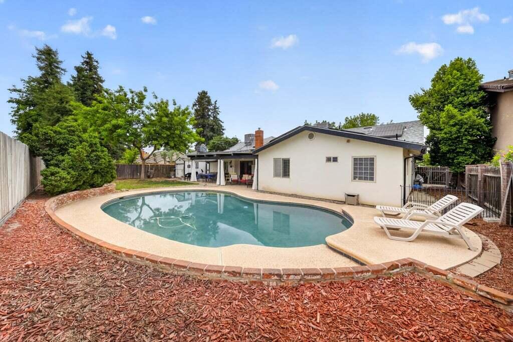 900 N Vista St, Visalia, CA 93292