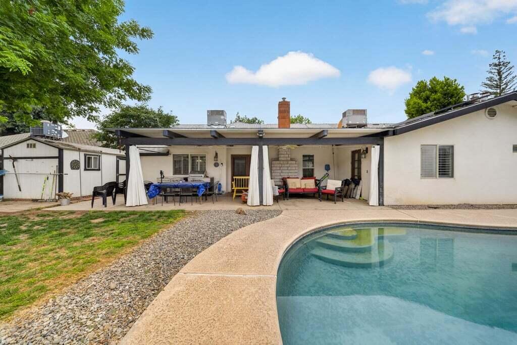 900 N Vista St, Visalia, CA 93292