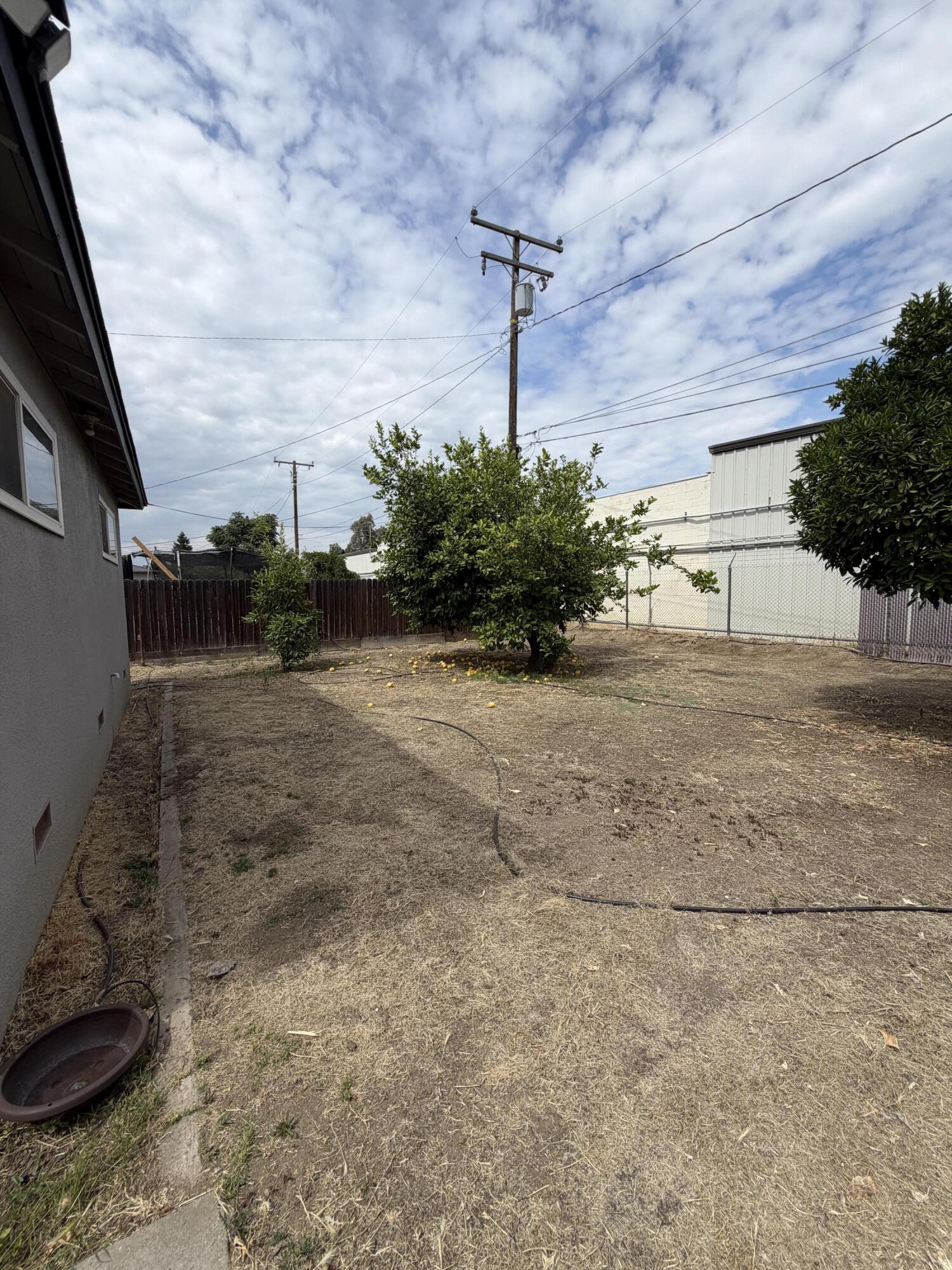 1244 N Central St, Visalia, CA 93291
