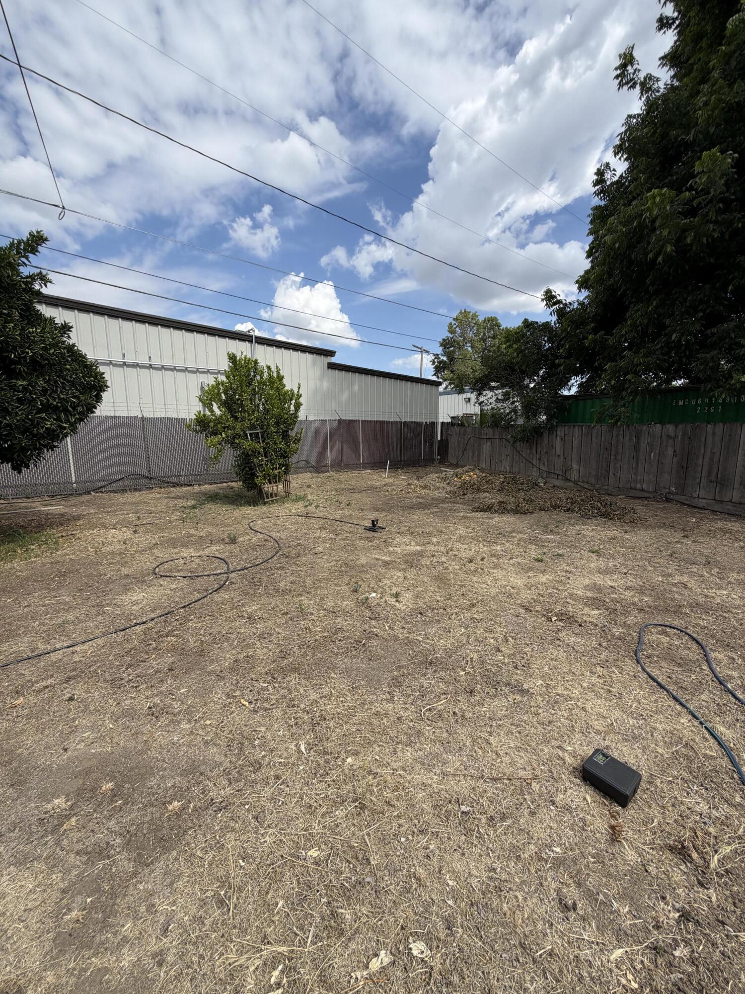 1244 N Central St, Visalia, CA 93291